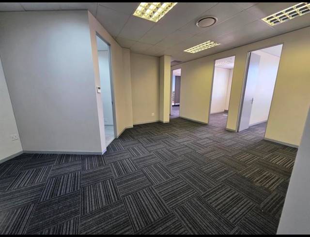 BUSINESS PROPERTY TO RENT IN SHERE